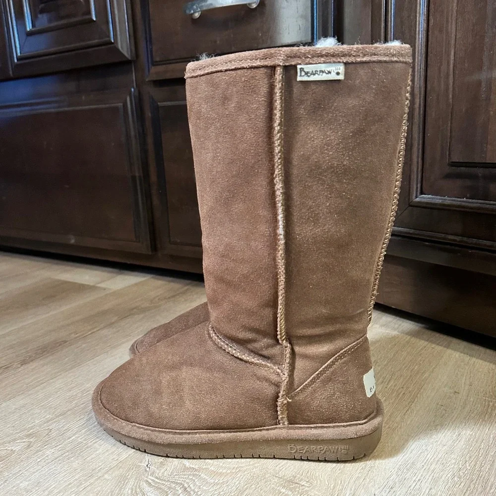 Bearpaw Emma Tall Women's Boots Sz 7W Hickory Brown Suede Sheepskin Lining‎ Cozy